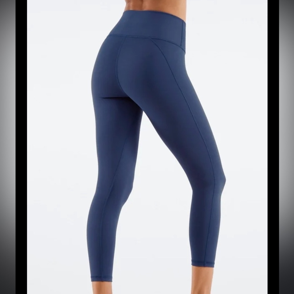 Define PowerHold® High-Waisted 7/8 Legging